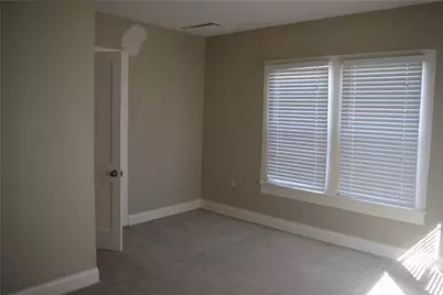 214 E Jack Street, Baytown, TX 77520 - Photo 17