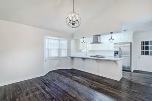 2826 Round Tower Ln, Port Neches, TX 77651 - Photo 9