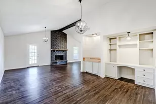 2826 Round Tower Ln, Port Neches, TX 77651 - Photo 3