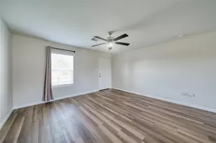 5735 Rainbow Rd., Cove, TX 77523 - Photo 5