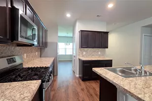 14097 Lake Cres Dr, Conroe, TX 77384 - Photo 5