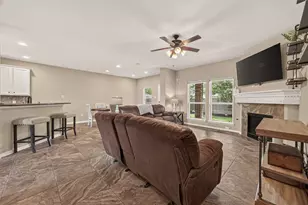 3404 Cortona Ln, Friendswood, TX 77546 - Photo 7