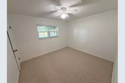 1302 Avenue H, Danbury, TX 77534 - Photo 21