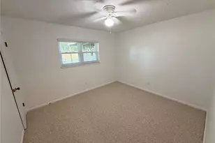 1302 Avenue H, Danbury, TX 77534 - Photo 21