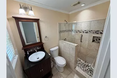 1302 Avenue H, Danbury, TX 77534 - Photo 17