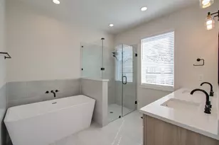 5309 Donovan Gdns Ln, Houston, TX 77091 - Photo 11