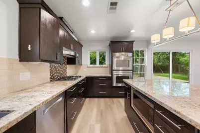 9111 Timberside Drive, Houston, TX 77025 - Photo 7