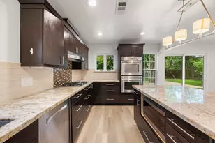 9111 Timberside Dr, Houston, TX 77025 - Photo 7