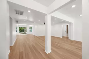 9111 Timberside Dr, Houston, TX 77025 - Photo 5