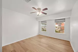 9111 Timberside Dr, Houston, TX 77025 - Photo 31