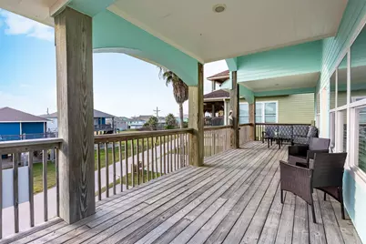 972 S Redfish, Crystal Beach, TX 77650 - Photo 3