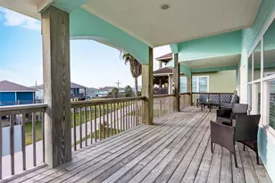 972 S Redfish, Crystal Beach, TX 77650 - Photo 3