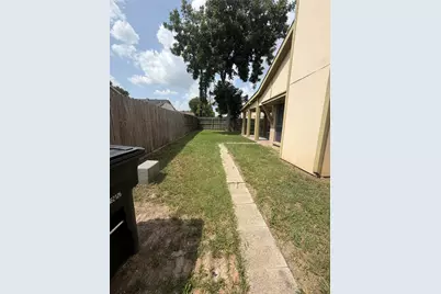 13310 Robinglen Drive, Houston, TX 77083 - Photo 11