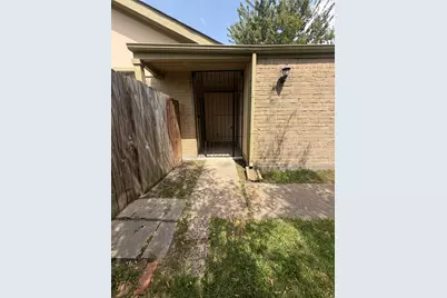 13310 Robinglen Drive, Houston, TX 77083 - Photo 37