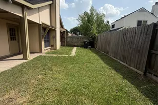 13310 Robinglen Dr, Houston, TX 77083 - Photo 7