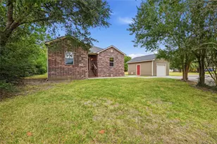 102 20th Ave N, Texas City, TX 77590 - Photo 1