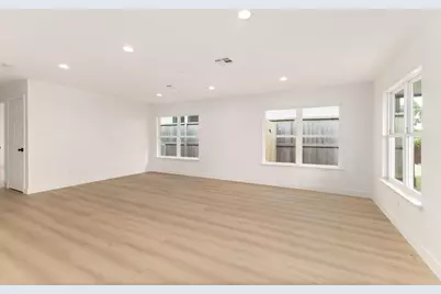 7414 Janak Drive, Houston, TX 77055 - Photo 15