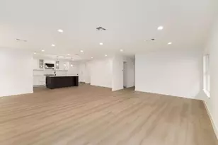 7414 Janak Dr, Houston, TX 77055 - Photo 13