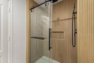 7414 Janak Dr, Houston, TX 77055 - Photo 9