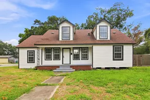 500 Ruth St, Baytown, TX 77520 - Photo 1