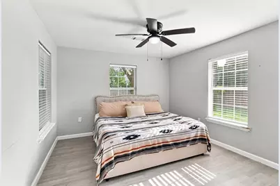 500 Ruth Street, Baytown, TX 77520 - Photo 9