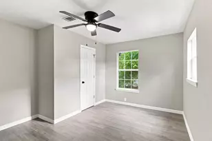 500 Ruth St, Baytown, TX 77520 - Photo 13