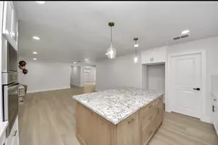 26206 Maplewood Dr, Spring, TX 77386 - Photo 15