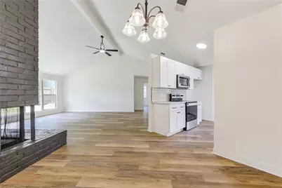 4511 Dawn Creek Lane, Spring, TX 77388 - Photo 9