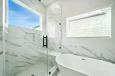 2304 Hoskins Drive #E, Houston, TX 77080 - Photo 25