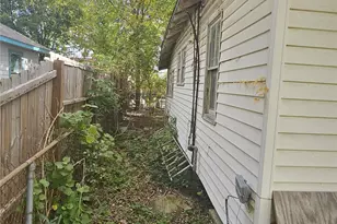 104 Foyce St, Houston, TX 77022 - Photo 11