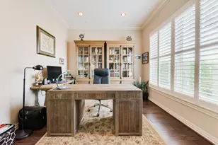 1826 Jade Hollow Ln, Houston, TX 77077 - Photo 7