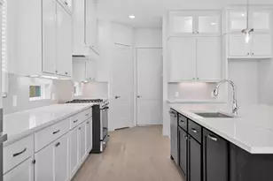 228 Sandhill Grv Trl, Waller, TX 77447 - Photo 5
