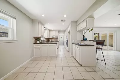 10211 Cliffwood Drive, Houston, TX 77035 - Photo 11