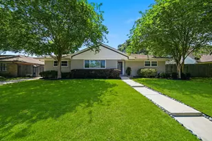 10211 Cliffwood Dr, Houston, TX 77035 - Photo 1