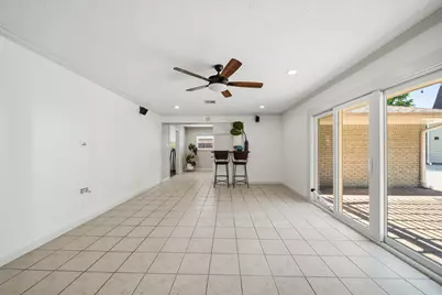 10211 Cliffwood Drive, Houston, TX 77035 - Photo 19