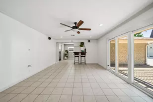 10211 Cliffwood Dr, Houston, TX 77035 - Photo 19