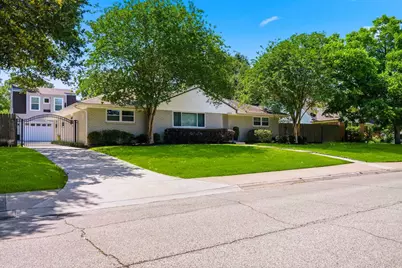 10211 Cliffwood Drive, Houston, TX 77035 - Photo 3