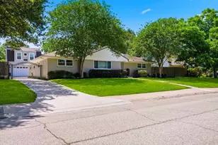 10211 Cliffwood Dr, Houston, TX 77035 - Photo 3