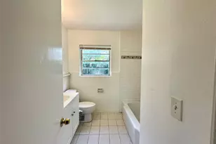 5720 Parwill St, Houston, TX 77081 - Photo 11