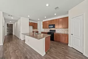 8908 Bear Mountain Ct, Magnolia, TX 77354 - Photo 5