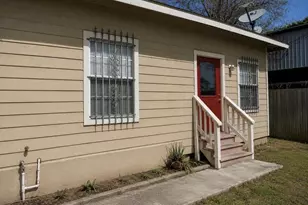 313 Blanche St, Houston, TX 77011 - Photo 9