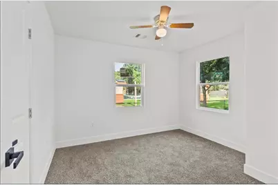 805 19th Avenue N, Texas City, TX 77590 - Photo 9