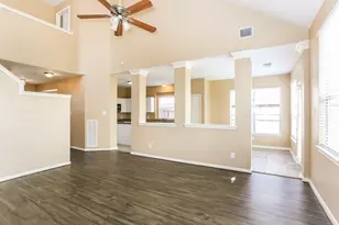 19402 Pinewood Bluff Ln, Humble, TX 77346 - Photo 5