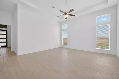 13613 Windward Mist Drive, Texas City, TX 77568 - Photo 7