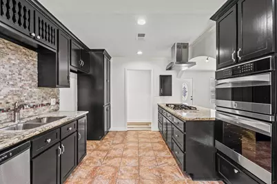 1132 18th Avenue N, Texas City, TX 77590 - Photo 13