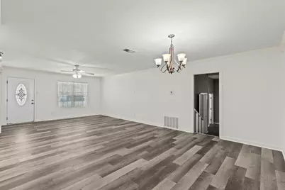 1132 18th Avenue N, Texas City, TX 77590 - Photo 3