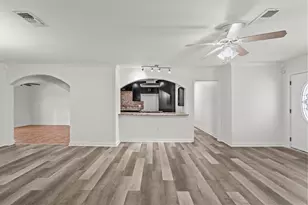 1132 18th Ave N, Texas City, TX 77590 - Photo 5