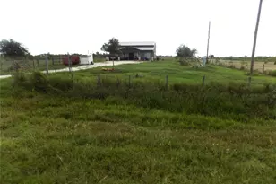 4726 County Rd 45, Angleton, TX 77515 - Photo 11
