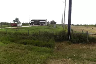 4726 County Rd 45, Angleton, TX 77515 - Photo 13