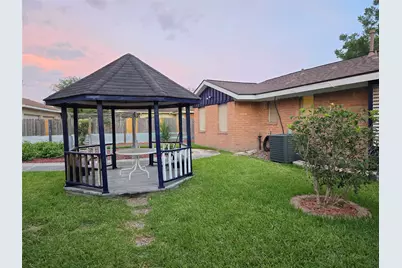 8918 Mobud Drive, Houston, TX 77036 - Photo 19